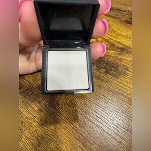 Nars translucent clear